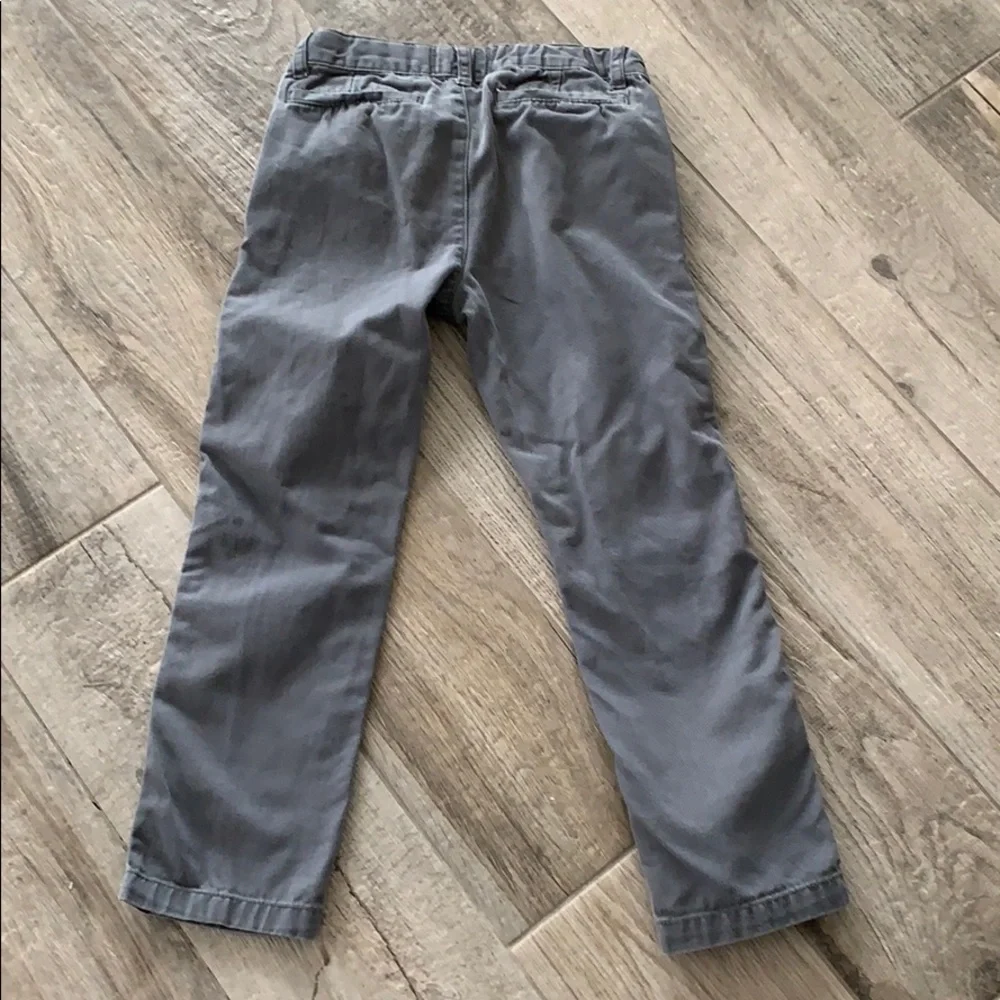 Bundle of 2 The Children’s Place pants, sz 5